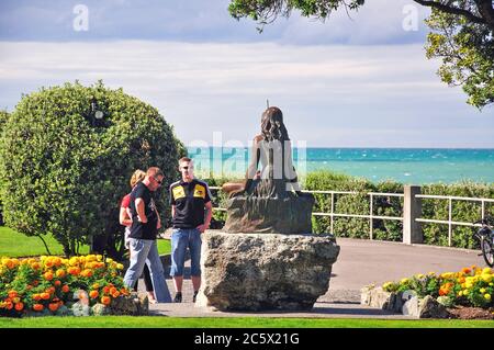 "Pania des Riffs" Maori Jungfernfahrt Statue, Marine Parade Gardens, Marine Parade, Napier, Hawkes Bay, North Island, Neuseeland Stockfoto