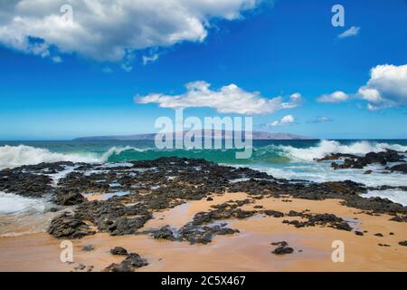 Blick auf Kao'olawe von der Insel Maui. Stockfoto