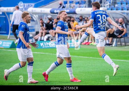 Kamil Jozwiak, Tymoteusz Puchacz und Jakub Kaminski aus Lech Poznan feiern im polnischen PKO Ekstraklasa-Spiel zwischen Lech Poznan und Legia Warszawa im Stadtstadion Poznan ein Tor.(Endstand; Lech Poznan 2:1 Legia Warszawa) Stockfoto