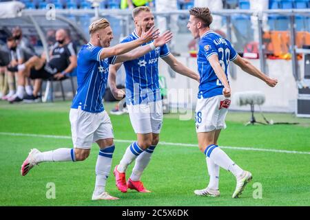 Kamil Jozwiak, Tymoteusz Puchacz und Jakub Kaminski aus Lech Poznan feiern im polnischen PKO Ekstraklasa-Spiel zwischen Lech Poznan und Legia Warszawa im Stadtstadion Poznan ein Tor.(Endstand; Lech Poznan 2:1 Legia Warszawa) Stockfoto