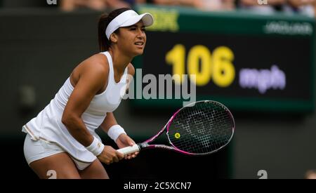 Heather Watson aus Großbritannien in Aktion während ihres zweiten Spieles beim Wimbledon Championships Grand Slam Tennis Tournament 2019 Stockfoto