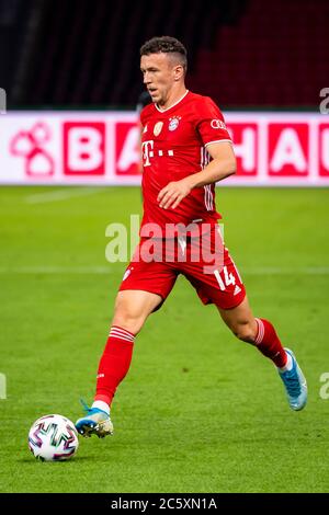 Berlin, 4. Juli 2020, Ivan PERISIC, FCB 14 beim DFB Pokal Finalspiel FC BAYERN MÜNCHEN - BAYER 04 LEVERKUSEN 4-2 in der Saison 2019/2020 , FCB Foto: © Peter Schatz / Alamy Live News / Kevin Voigt/Jan Hübner/Pool - die DFB-BESTIMMUNGEN VERBIETEN DIE VERWENDUNG VON FOTOGRAFIEN als BILDSEQUENZEN und/oder QUASI-VIDEO - Nationale und internationale Nachrichtenagenturen AUSSCHLIESSLICH für redaktionelle Verwendung Stockfoto