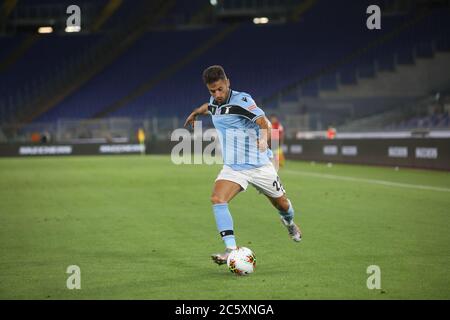 Italien. Juli 2020. Im Stadio Olimpico von Rom, AC. Mailand schlug SS. Lazio 3-0 für das 30. Spiel der italienischen Serie A. in diesem Bild Jony (Foto von Paolo Pizzi/Pacific Press) Kredit: Pacific Press Agency/Alamy Live News Stockfoto