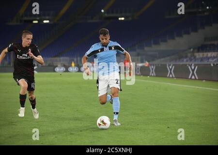 Italien. Juli 2020. Im Stadio Olimpico von Rom, AC. Mailand schlug SS. Lazio 3-0 für das 30. Spiel der italienischen Serie A. in diesem Bild Jony (Foto von Paolo Pizzi/Pacific Press) Kredit: Pacific Press Agency/Alamy Live News Stockfoto