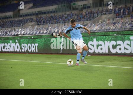 Italien. Juli 2020. Im Stadio Olimpico von Rom, AC. Mailand schlug SS. Lazio 3-0 für das 30. Spiel der italienischen Serie A. in diesem Bild Jony (Foto von Paolo Pizzi/Pacific Press) Kredit: Pacific Press Agency/Alamy Live News Stockfoto
