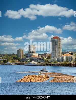 Nanaimo Logging Betrieb Unter Dem Schönen Himmel Stockfoto