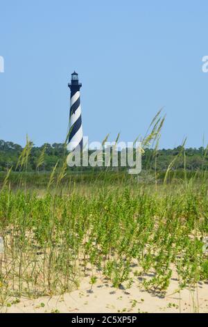 Cape Hatteras Light Station vom Strand am Outer Banks of North Carolina. Stockfoto