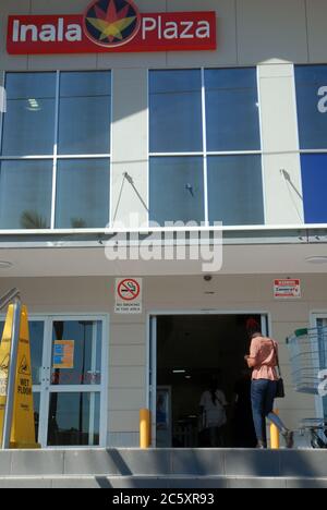 Vor dem Inala Plaza, Inala, Brisbane, Queensland, Australien. Stockfoto