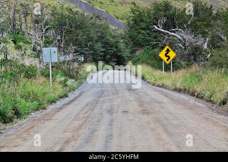 Die Straße im Torres del Paine Nationalpark, Patagonien, Chile Stockfoto