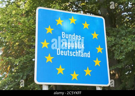 Zollschild an der Außengrenze der Bundesrepublik Deutschland Stockfoto