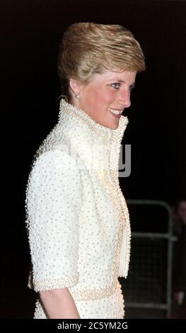 ARCHIV: LONDON, GROSSBRITANNIEN: C. 1989: S.H. Diana, Prinzessin von Wales. Datei Foto © Paul Smith/Featureflash Stockfoto