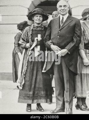 Mai 1921, Marie Curie und Präsident Warren G. Harding Stockfoto