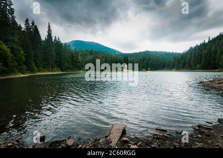 See Sinevir in den Karpaten Stockfoto