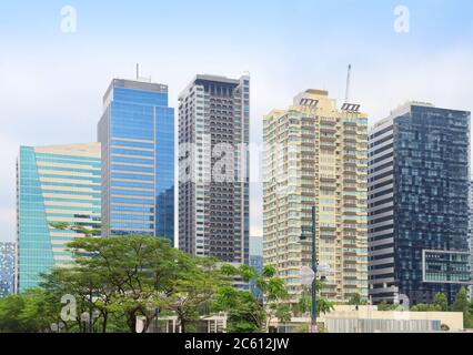 Skyline des Bonifacio Global City Distrikts in Taguig, Greater Manila, Philippinen. Stockfoto