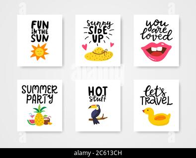 Sommerkarten-Set. Bunte Poster mit Handschriftzug. Sommerurlaub Banner mit handgezeichneten Sonne, Hut, Lippen, tropische Früchte, Tukan, Ente. Vektor Stock Vektor