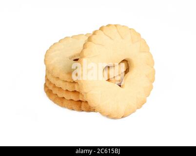 Gruppe von leckeren Cookies auf weißem Hintergrund isoliert. Herzförmiges Loch in der Mitte des Keks Stockfoto