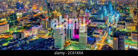 Blick auf Bangkok bei Nacht aus der Baiyoke Sky Hotel, Thailand Stockfoto