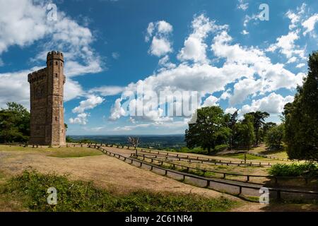 Landschaft mit einem Turm auf dem Leith Hill, England, Großbritannien Stockfoto