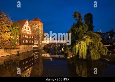 Die Stadt Nürnberg befindet sich am Fluss Pegnitz. Nürnberg, Franken, Bayern, Deutschland Stockfoto