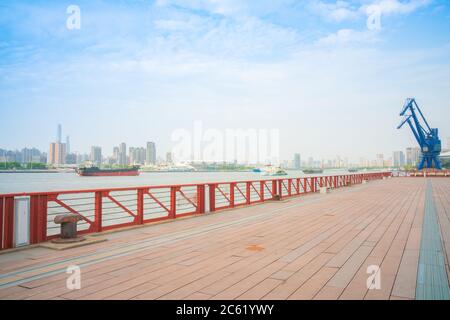 Edgewater Pier im Expo Park in Shanghai, China. Stockfoto