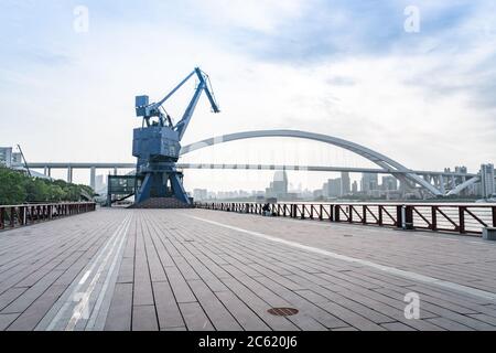 Edgewater Pier im Expo Park in Shanghai, China. Stockfoto
