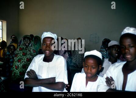 Nahe Kano Nigeria Arabisch Schule Kinder im Klassenzimmer Stockfoto