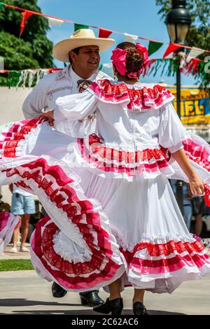 Mexikanische Tänzer, 16. September, mexikanische Feier zum Unabhängigkeitstag, Alt-Mesilla, New Mexico USA Stockfoto