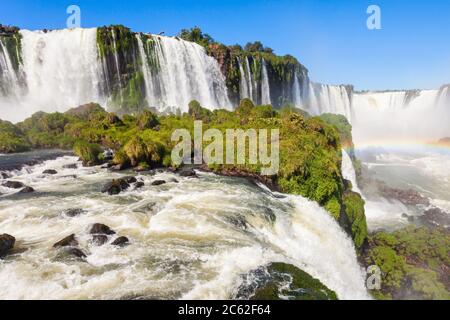 Iguazu Falls sind Wasserfälle des Iguazu Flusses an der Grenze zwischen Argentinien und Brasilien. Es ist eines der neuen 7 Wunder der Natur. Stockfoto