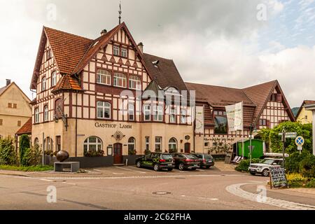 Manufaktur Jörg Geiger, Schlat, Deutschland. Der Gasthof Lamm in Schlat. Seit dem 17. Jahrhundert im Familienbesitz, werden hier seit langem Destillate destilliert Stockfoto