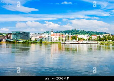 Linzer Innenstadt und Donau in Österreich. Linz ist die drittgrößte Stadt Österreichs. Stockfoto