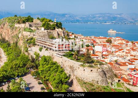 Stadtmauern der Akronafplia oder Acronauplia, bedeutet die innere Burg. Akronafplia Festung ist der älteste Teil der Stadt Nafplion in Griechenland. Stockfoto