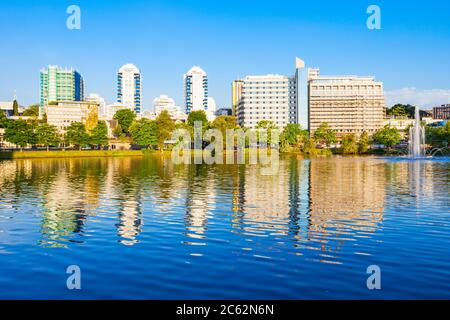 Breiavatnet kleiner See im Zentrum von Stavanger, Norwegen. Stavanger ist eine Stadt in Norwegen. Stockfoto