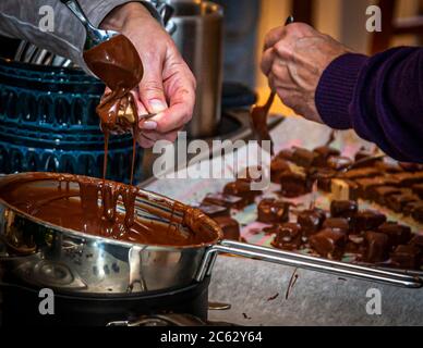 Workshop zu Schokoladentrüffeln in Grevenbroich, Deutschland Stockfoto