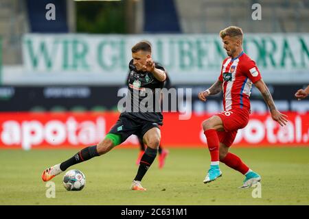 Heidenheim, Deutschland. Juni 2020. firo Fußball: Fußball: 06.07.2020 Abstiegsspiel Abstiegsspiel 2020 auf 1. Bundesliga FC Heidenheim - Werder Bremen Ruckspiel Niklas Dorsch (FC Heidenheim 1846 # 36), Maximilian Eggestein (Werder Bremen # 35) die DFB/DFL-Bestimmungen verbieten die Verwendung von Fotos als Bildsequenzen und/oder quasi-Video., gumzmedia/nordphoto/Pool/via/worldwide dpa/Alamy Live News Stockfoto