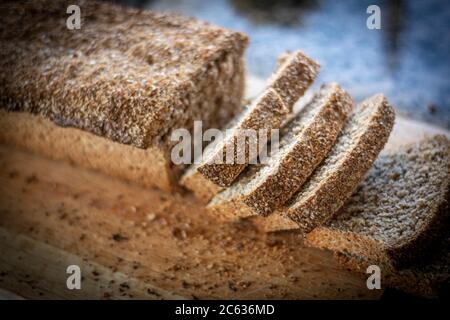 Leckere und gesunde Multi-Cerealien-Brotbar Stockfoto