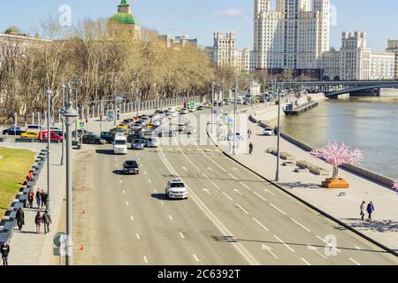 Moskau, Russland - 11. April 2018: Moskvoretskaja Embankment von oben Stockfoto
