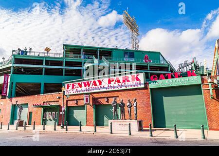 Fenway Park ist ein Baseballpark in Boston, Massachusetts, in der Nähe des Kenmore Square. Seit 1912 ist es die Heimat der Boston Red Sox Stockfoto