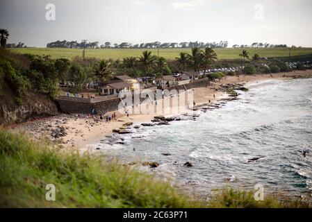 Blick auf Hookipa Beach in einem bewölkten Tag Stockfoto