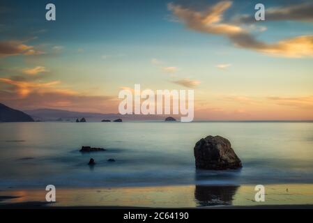 Seascape von Port Orford in Oregon, Langzeitbelichtung. Stockfoto