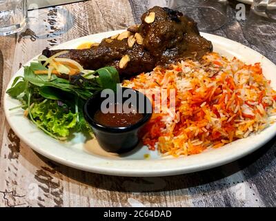 Ein Teller Lamb Biryani auf einem Tisch Stockfoto