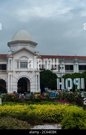 Der Bahnhof Ipoh KTM ist ein malaysischer Bahnhof, der sich an der südwestlichen Seite der Hauptstadt Perak befindet und nach der Hauptstadt Ipoh benannt ist. Stockfoto