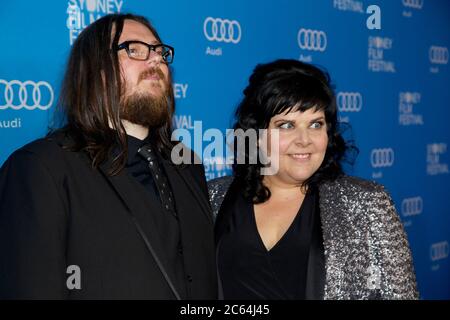 Die Regisseure Iain Forsyth und Jane Pollard (20,000 Days on Earth) treffen auf dem roten Teppich zur Eröffnungsnacht des Sydney Film Festivals im Staat ein Stockfoto