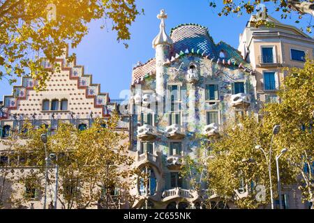 Barcelona, Spanien - 18. Oktober 2014: Blick im Freien Gaudis Haus Casa Batlo. Das Gebäude, das heute Casa Batllo ist, wurde 1877 von Antoni erbaut Stockfoto