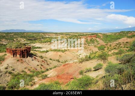 Blick auf die Schlucht Olduvai Schlucht eine der wichtigsten paläoanthropologischen Stätten der Welt - die Wiege der Menschheit. Great Rift Valley, Tansania Ea Stockfoto