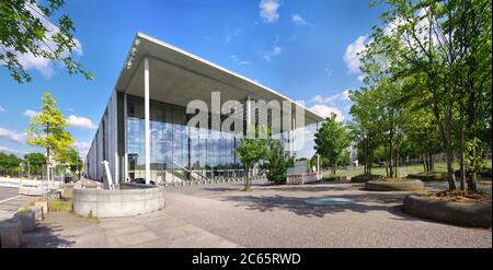 Paul-Löbe-Haus in Berlin-Mitte. Es ist eines der Gebäude des Deutschen bundestages. Stockfoto