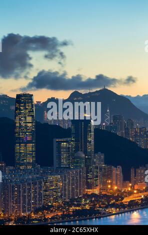 Skyline von Hong Kong Island bei Sonnenuntergang, Hong Kong Stockfoto