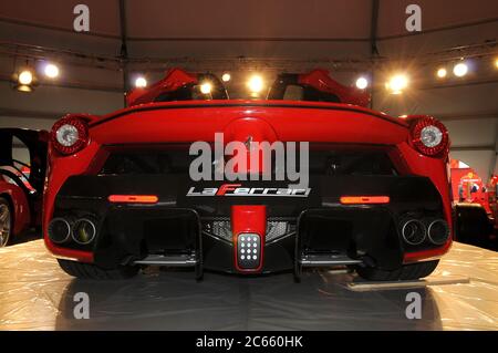 MUGELLO, IT, November 2013: Ferrari La Ferrari auf dem Kurs Mugello in italien während des Finali Mondiali Ferrari 2013. Italien Stockfoto