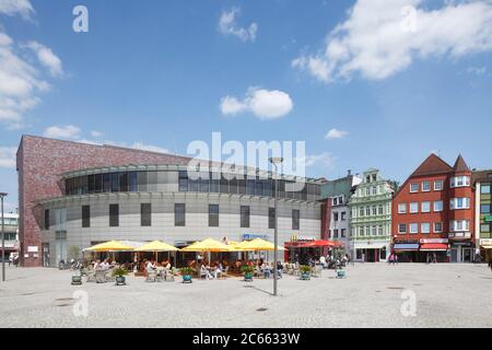 Rundbau, Marktplatz, historische Häuser, Einkaufsstraße lange Straße, Delmenhorst, Niedersachsen, Deutschland, Europa Stockfoto