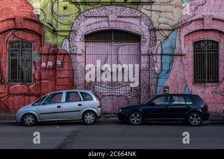 Graffiti an einer Hauswand in Testaccio, Rom, Italien Stockfoto
