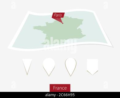 Gebogene Papierkarte von Frankreich mit Hauptstadt Paris auf grauem Hintergrund. Vier verschiedene Kartenstiftaufsatz. Vektorgrafik. Stock Vektor